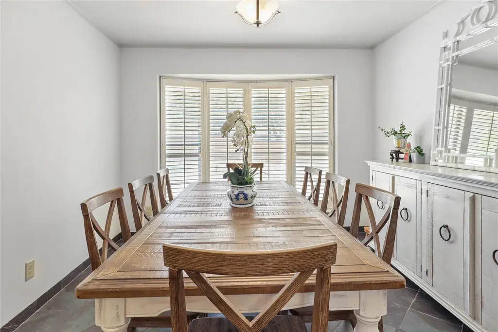 3988 Goodfellow Dr Dallas, TX 75229