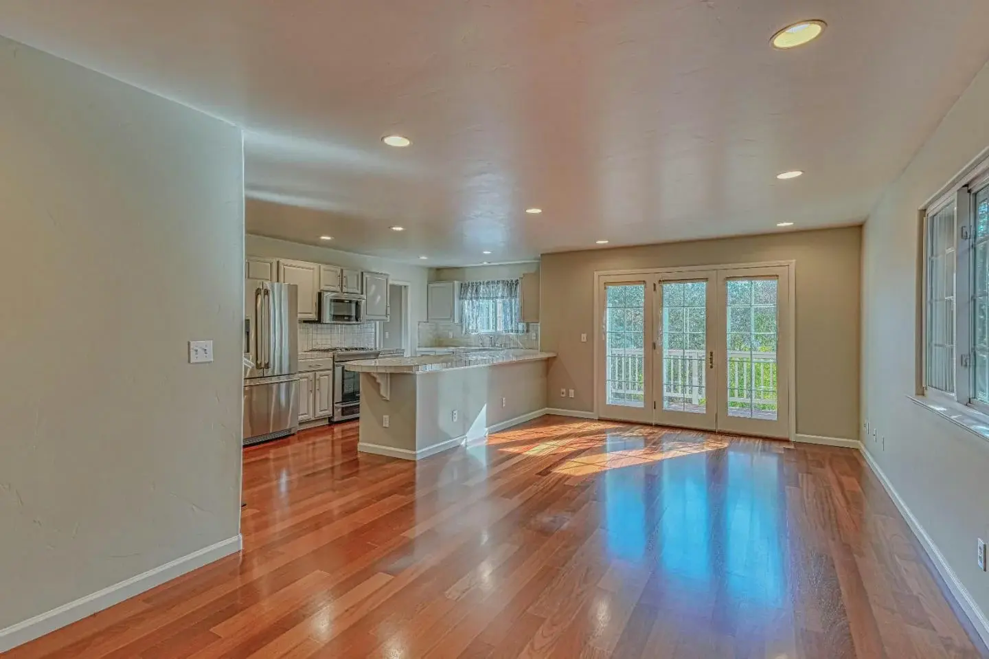 130 1/2 Dunecrest Ave Monterey CA 93940