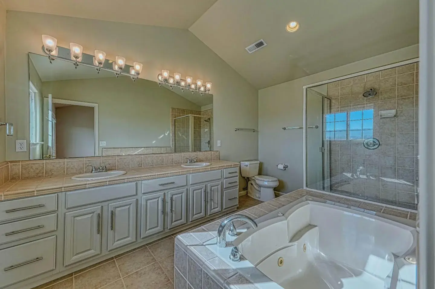 130 1/2 Dunecrest Ave Monterey CA 93940