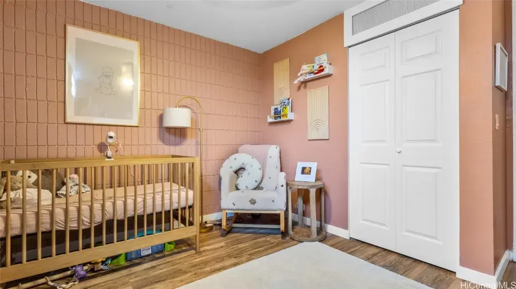 1524 Pensacola St #113 Honolulu, HI 96822