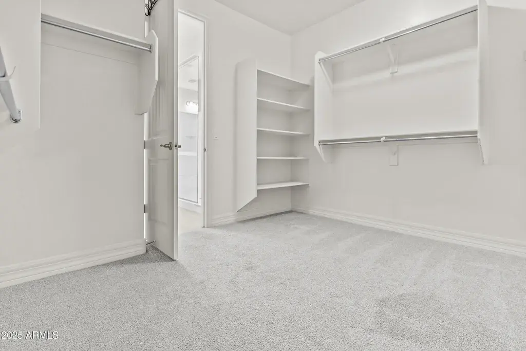 5825 N 107th Ln Phoenix, AZ 85037