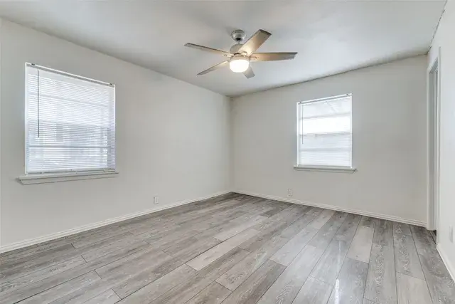 13223 Southview Ln Dallas, TX 75240