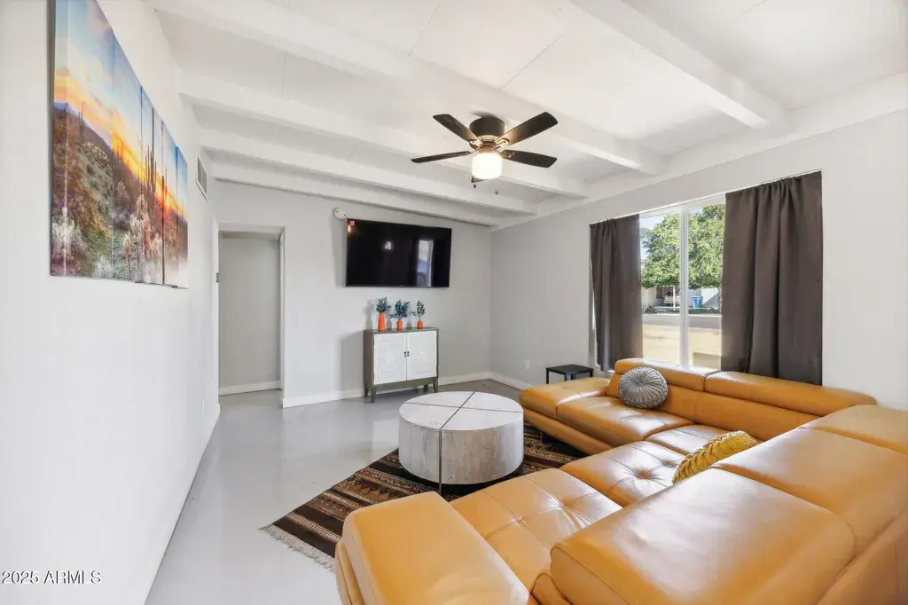 2205 W Cambridge Ave Phoenix, AZ 85009