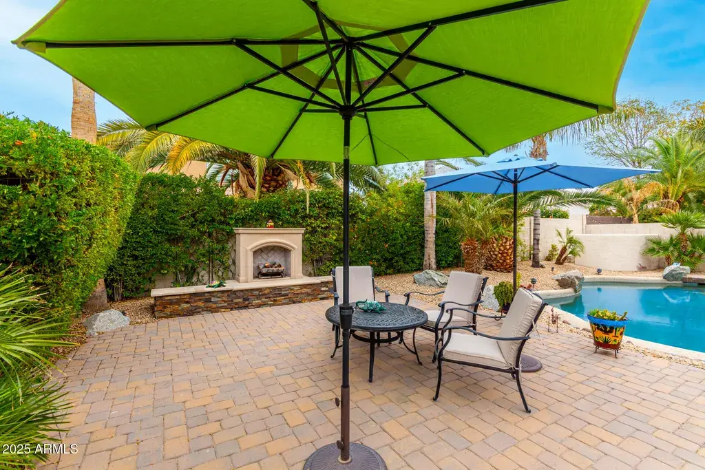 5948 W Leiber Pl Glendale, AZ 85310