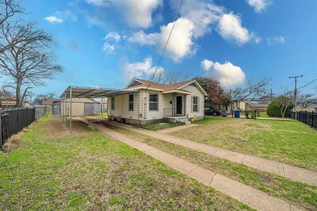 4326 Glenhaven Blvd Dallas, TX 75211