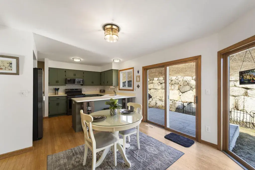 2816 Apache PASS Waukesha, WI 53188