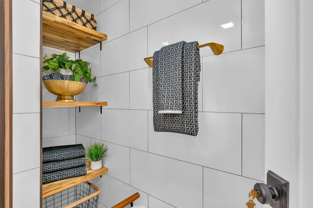 999 Belden St Monterey, CA 93940