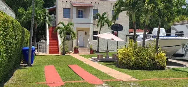 1627 SW 19th Ter Miami, FL 33145