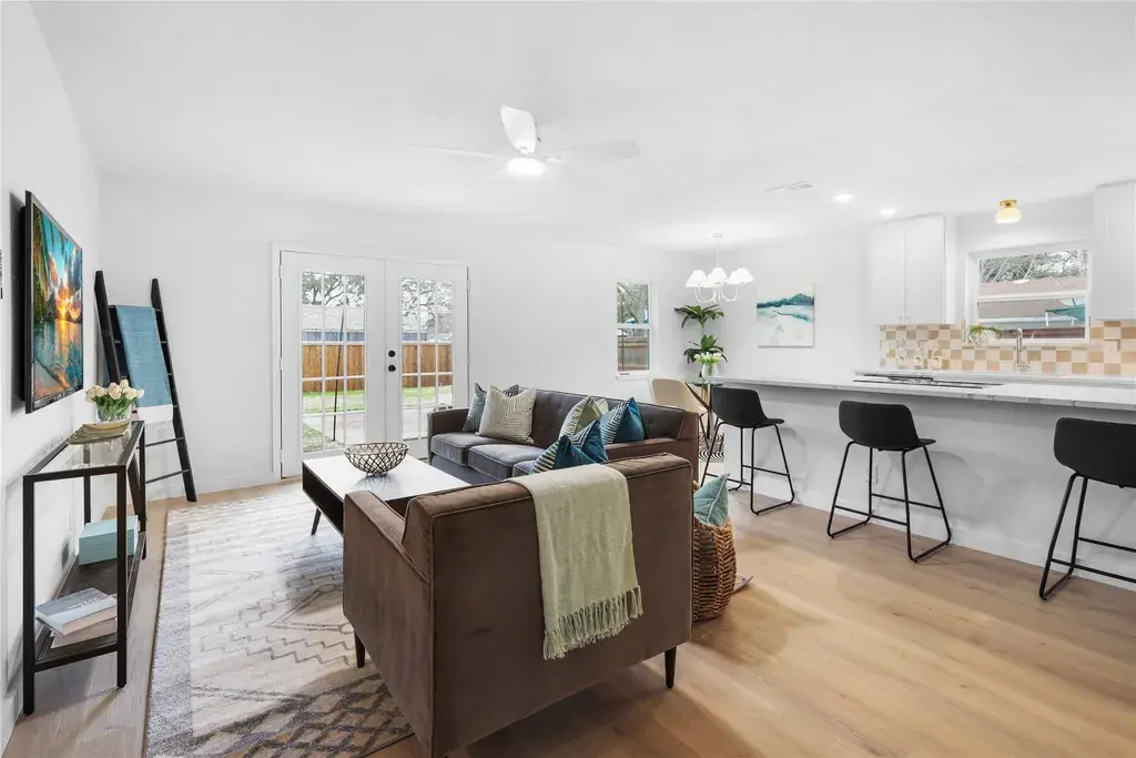 8617 Shagrock Ln Dallas, TX 75238