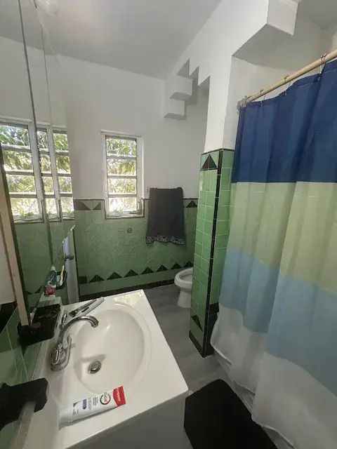 1627 SW 19th Ter Miami, FL 33145