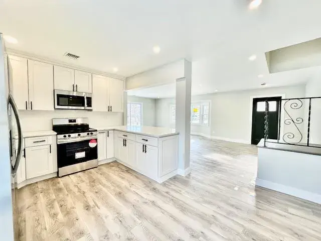 119 Noble Street Brentwood, NY 11717