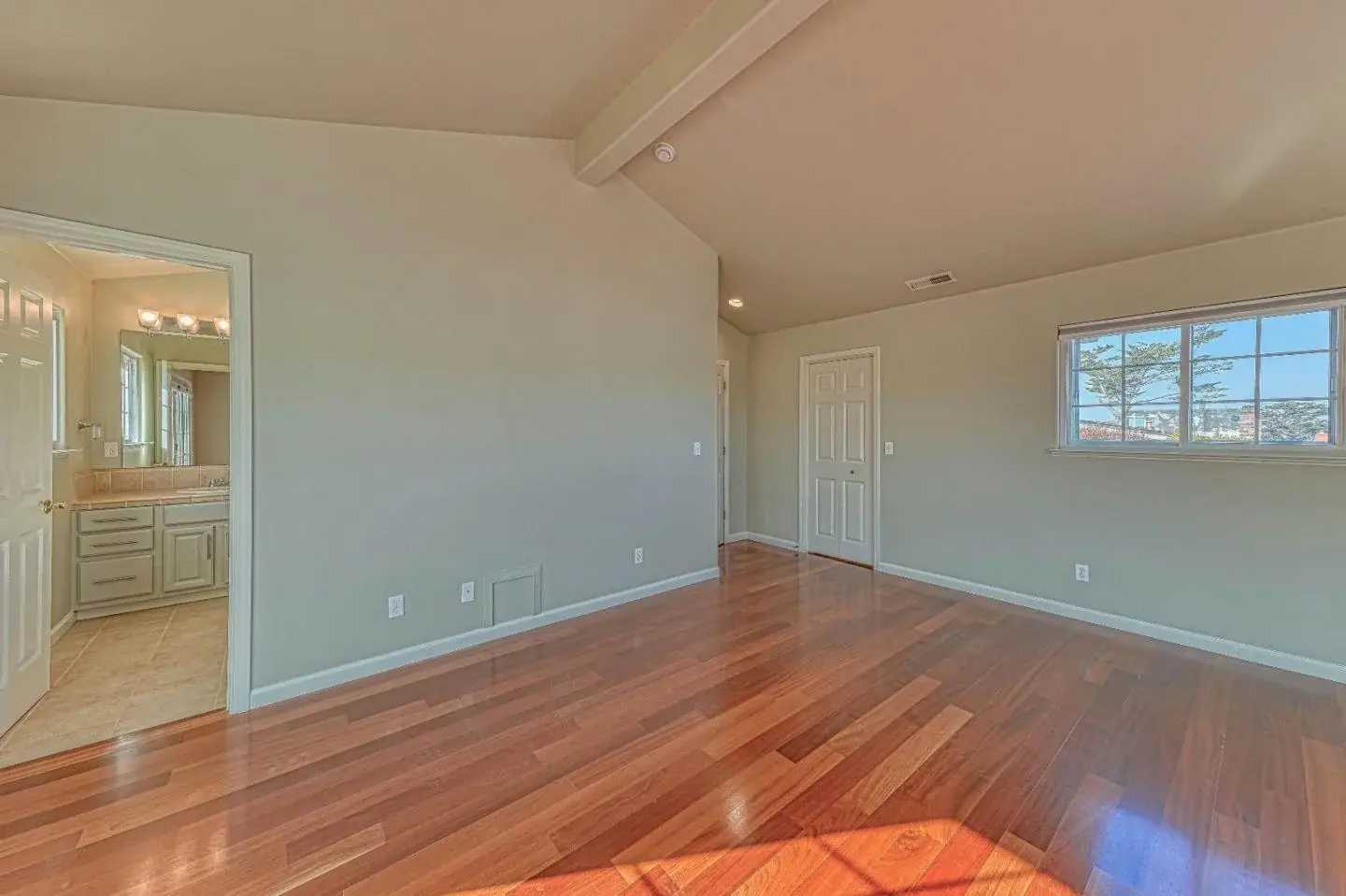 130 1/2 Dunecrest Ave Monterey CA 93940