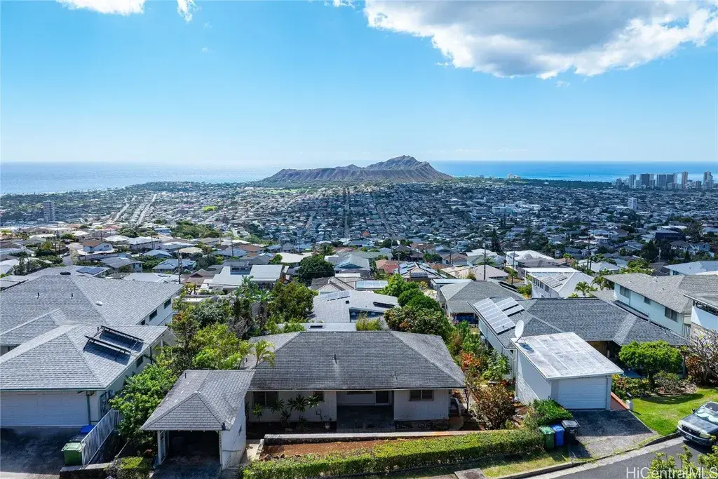 3847 Mariposa Dr Honolulu, HI 96816