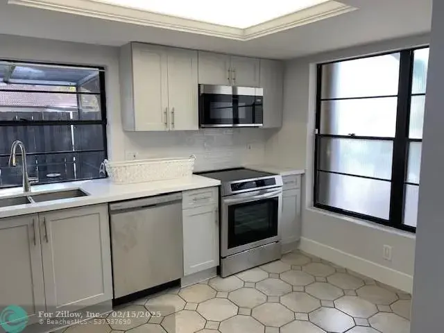 15000 SW 49th Ln UNIT D-114 Miami, FL 33185